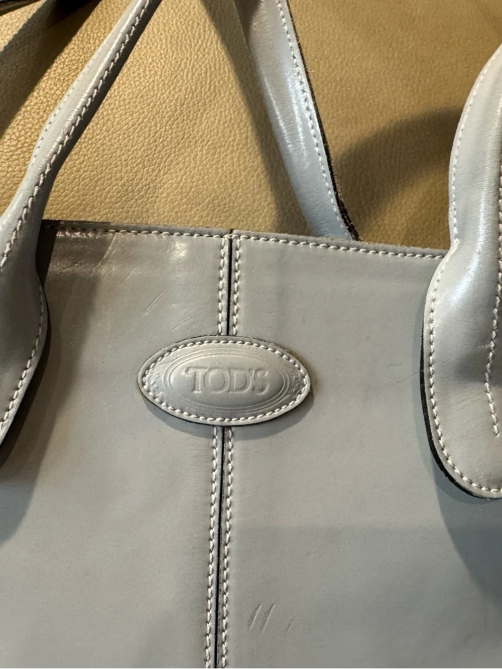 TOD'S Light Gray Leather Structured Solid Tote Bag : USED - Picture 4 of 16